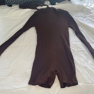 LONG SLEEVE SHORTS ROMPER